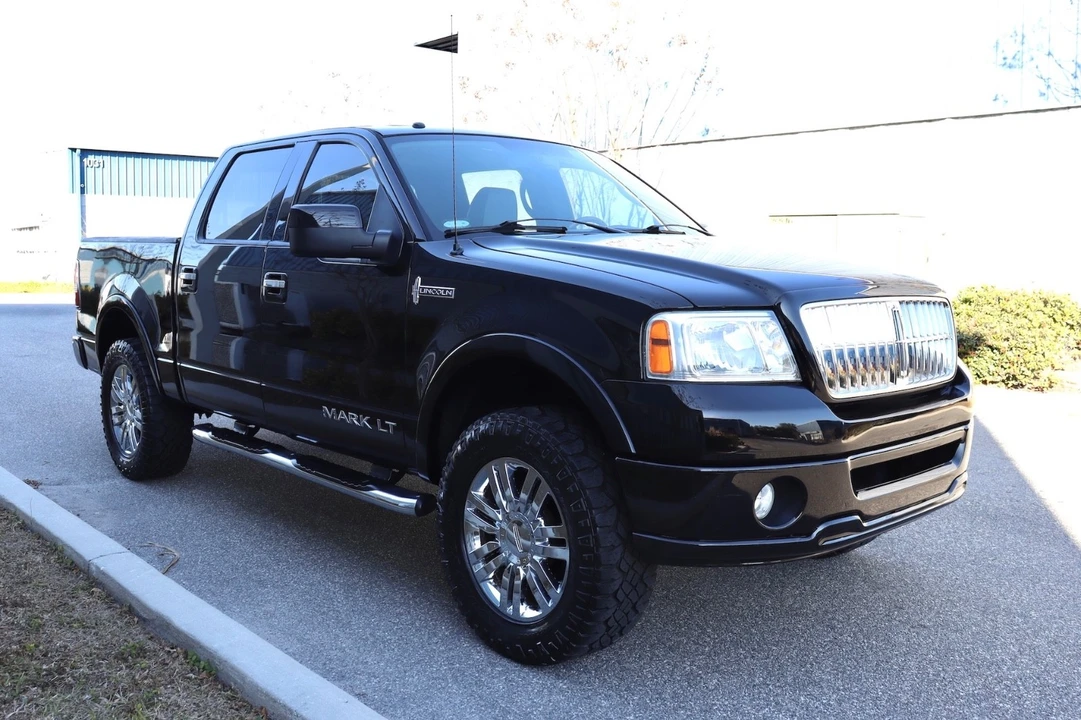 2007 Lincoln Mark LT - Image 6 of 21