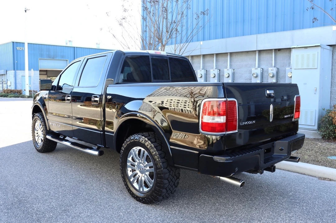 2007 Lincoln Mark LT - Image 3 of 21