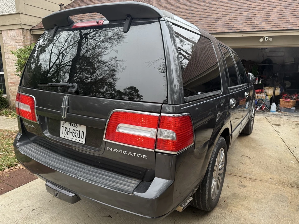 2007 Lincoln Navigator 3rd Gen - Image 7 of 16