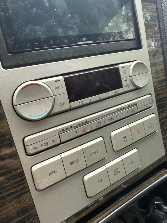 2007 Lincoln Navigator 3rd Gen - Image 16 of 16