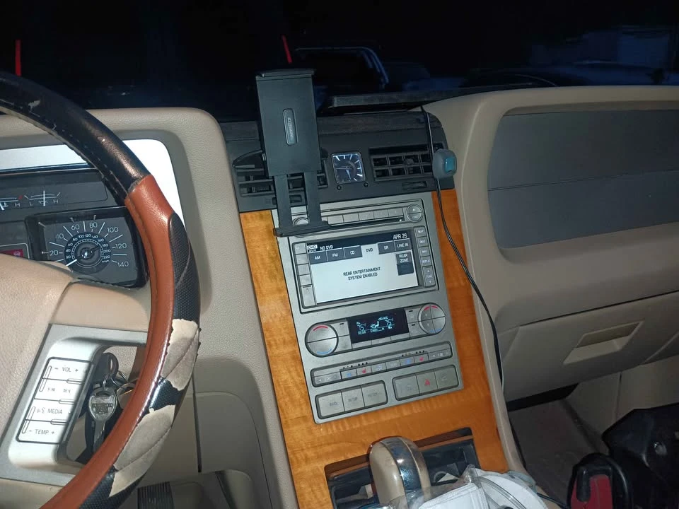 2007 Lincoln Navigator 3rd Gen - Image 3 of 5