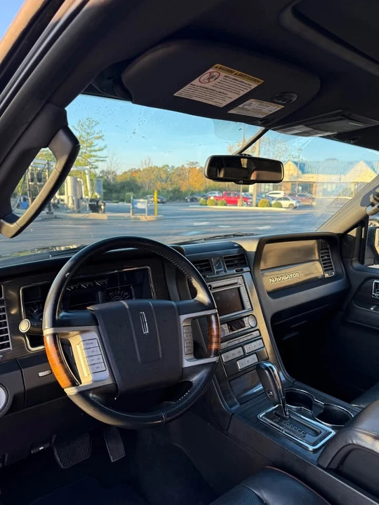 2007 Lincoln Navigator 3rd Gen - Image 11 of 20