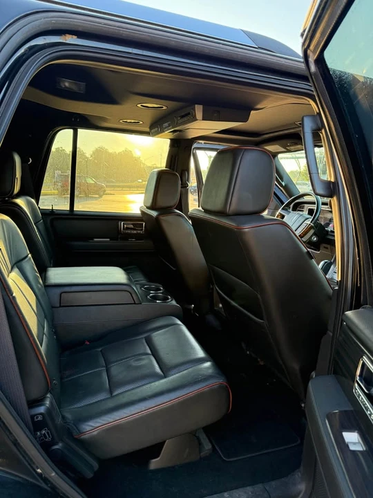 2007 Lincoln Navigator 3rd Gen - Image 16 of 20