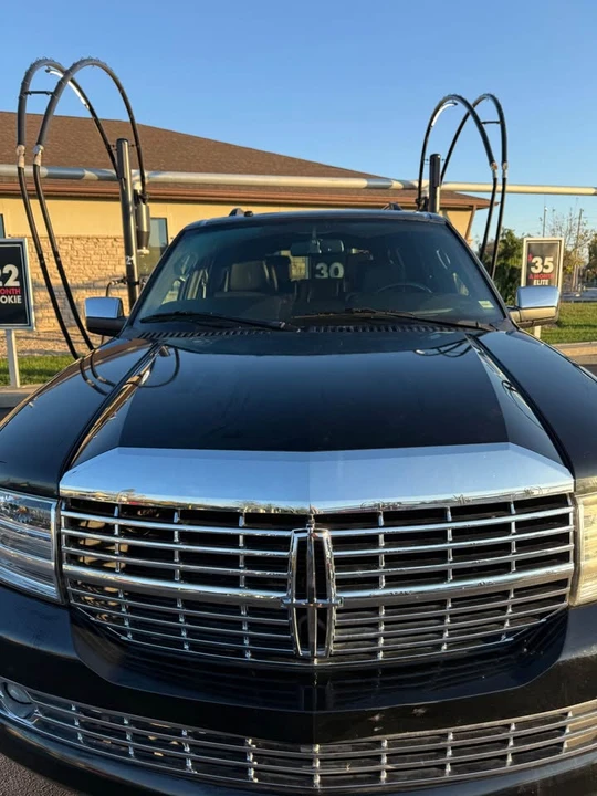 2007 Lincoln Navigator 3rd Gen - Image 3 of 20