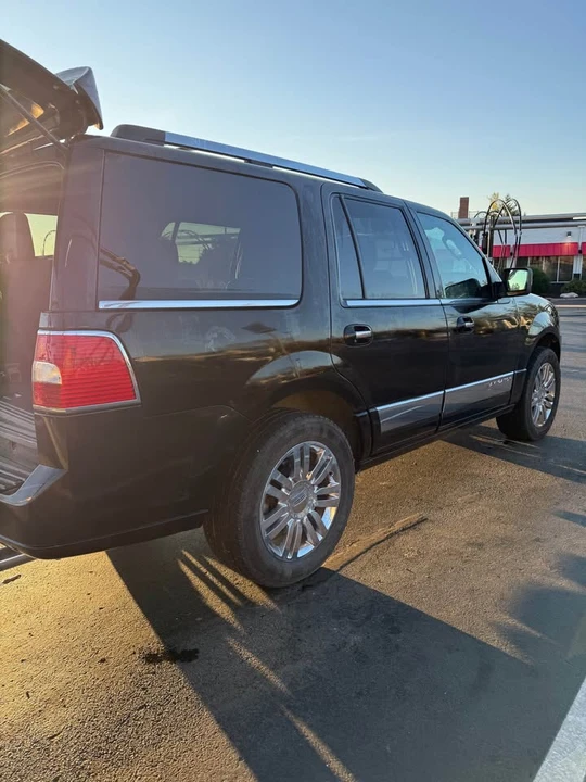 2007 Lincoln Navigator 3rd Gen - Image 6 of 20