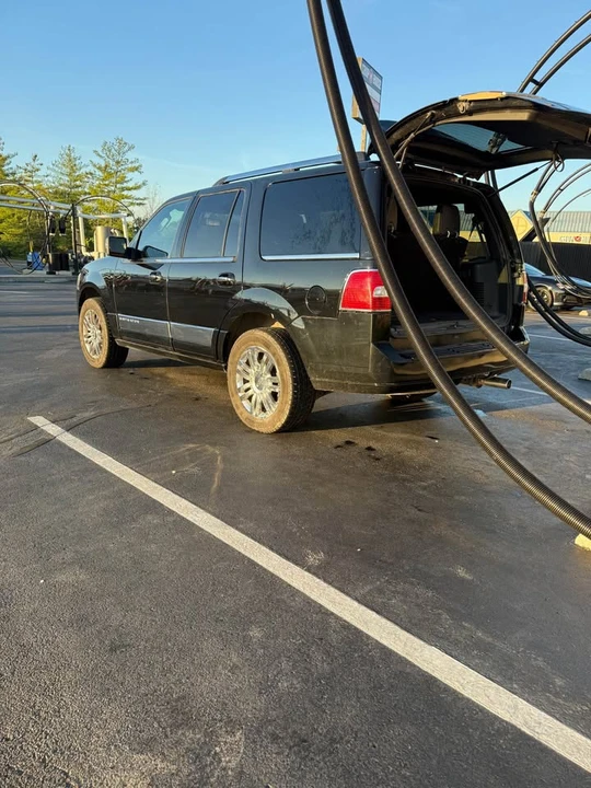 2007 Lincoln Navigator 3rd Gen - Image 5 of 20