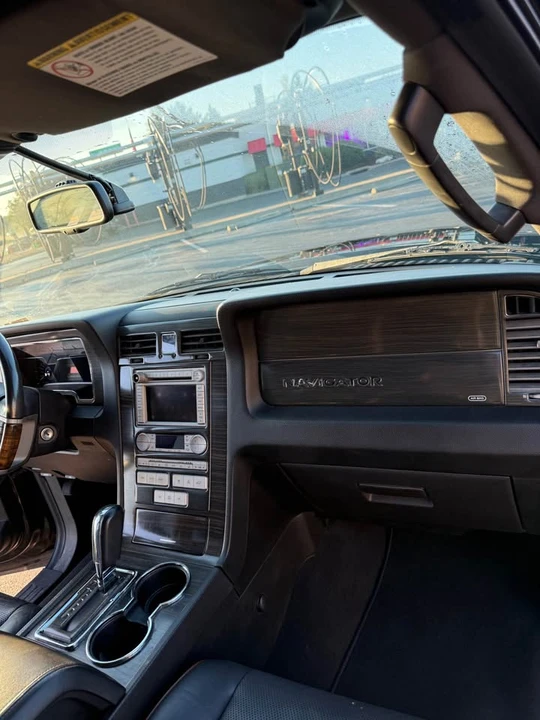 2007 Lincoln Navigator 3rd Gen - Image 17 of 20