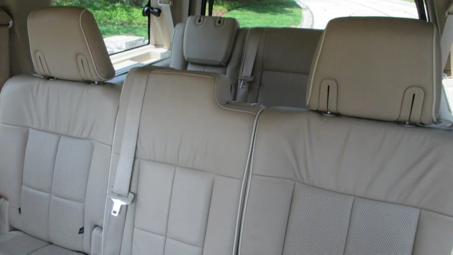 2007 Lincoln Navigator 3rd Gen - Image 12 of 18
