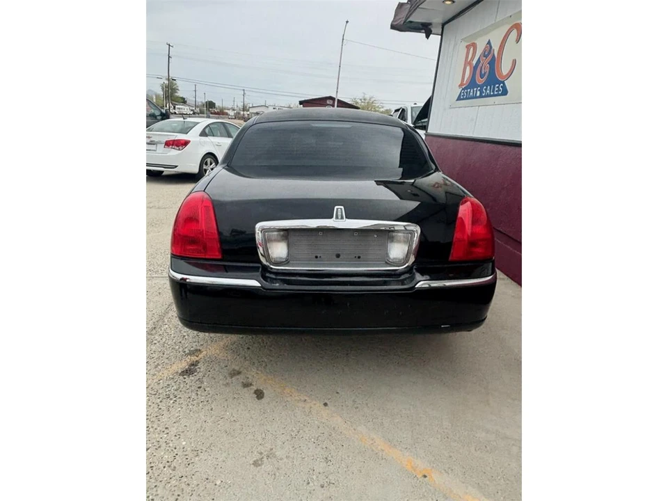 2007 Lincoln Town Car - Image 4 of 5