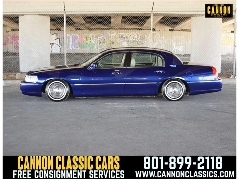 2007 Lincoln Town Car - Image 2 of 31