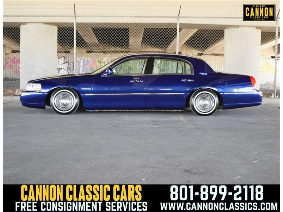 2007 Lincoln Town Car - Image 3 of 31
