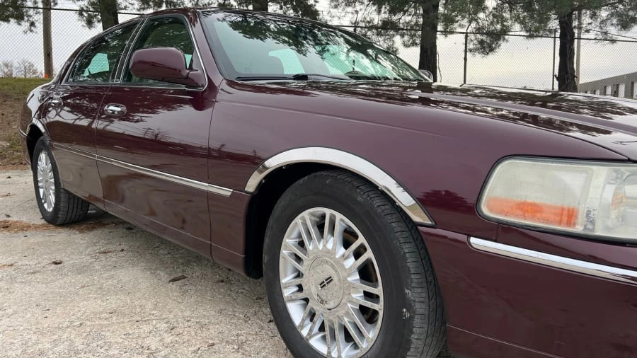 2007 Lincoln Town Car - Image 5 of 6