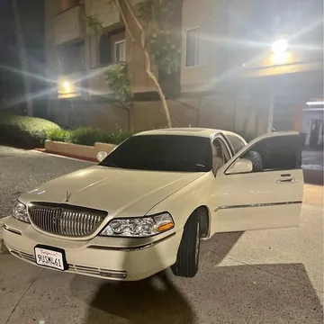 2007 Lincoln Town Car Cartier Designer Sedan 4D
