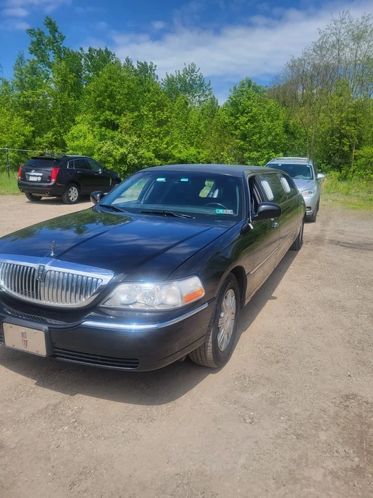 2007 Lincoln Town Car - Image 10 of 15