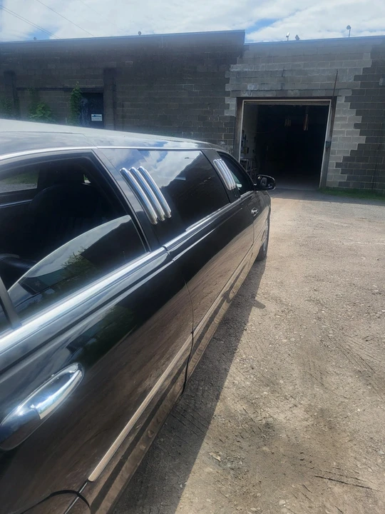 2007 Lincoln Town Car - Image 6 of 15