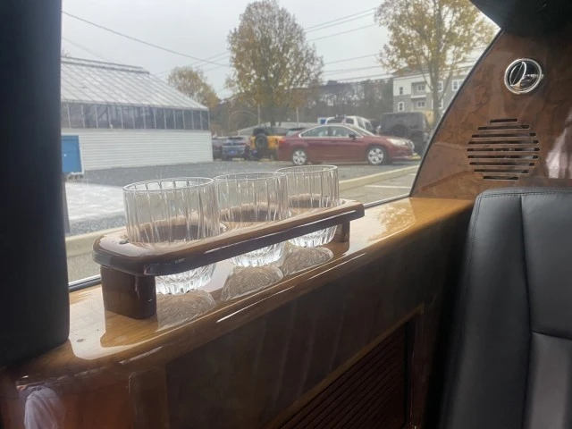 2007 Lincoln Town Car - Image 10 of 12