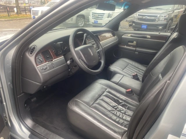 2007 Lincoln Town Car - Image 6 of 21