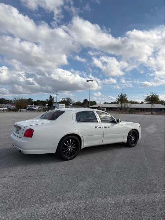 2007 Lincoln Town Car - Image 8 of 20