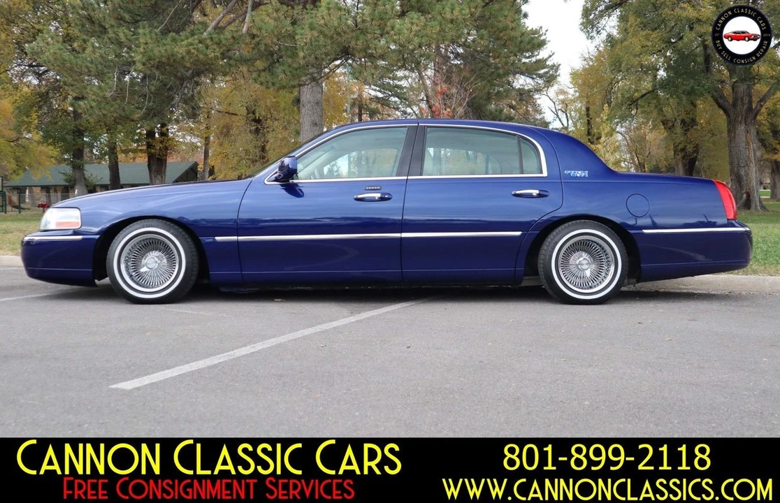 2007 Lincoln Town Car - Image 3 of 21