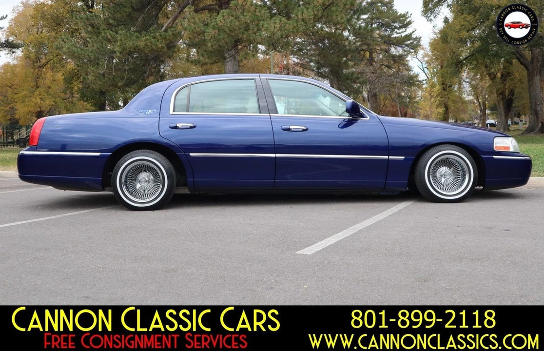 2007 Lincoln Town Car - Image 10 of 21