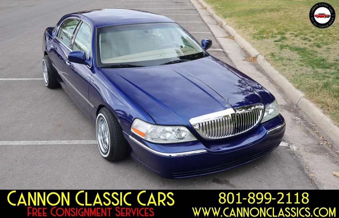 2007 Lincoln Town Car - Image 8 of 21