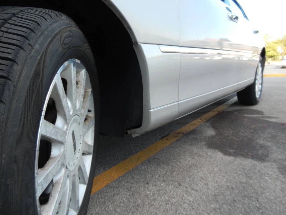 2007 Lincoln Town Car - Image 15 of 21