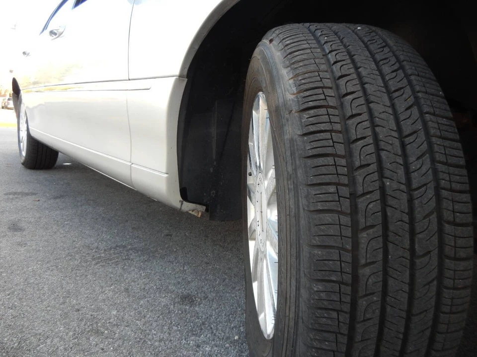 2007 Lincoln Town Car - Image 19 of 21