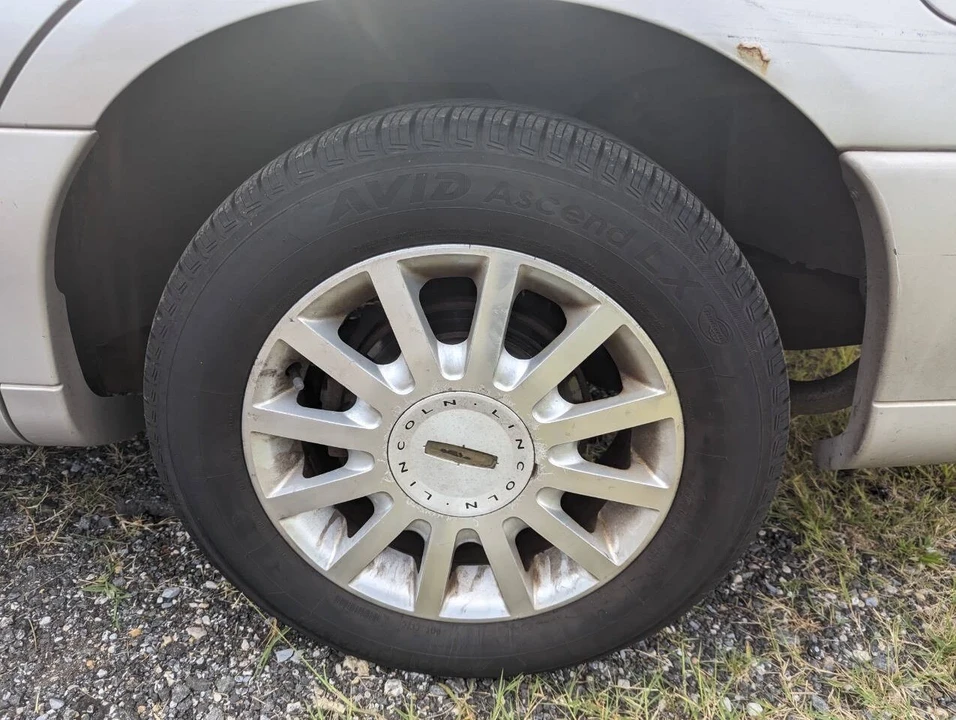 2007 Lincoln Town Car - Image 11 of 21
