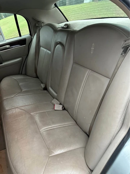 2007 Lincoln Town Car - Image 5 of 7