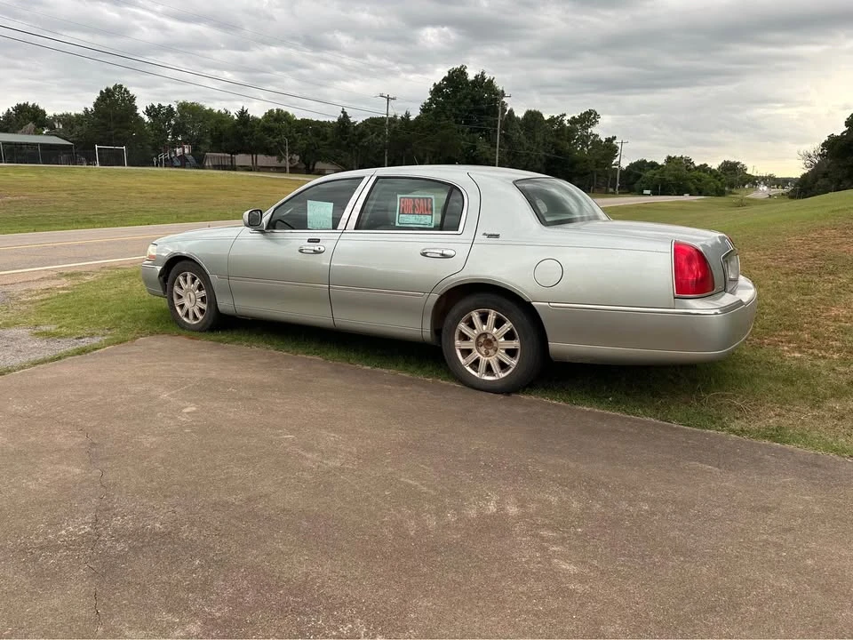 2007 Lincoln Town Car - Image 7 of 7