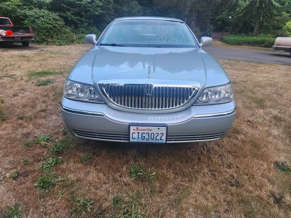 2007 Lincoln Town Car - Image 3 of 13