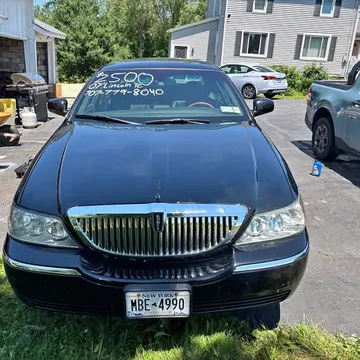 2007 Lincoln Town Car Signature Limited