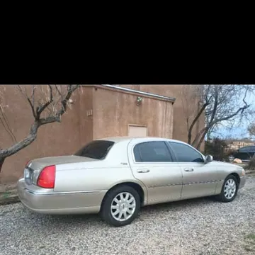 2007 Lincoln Town Car Signature Limited