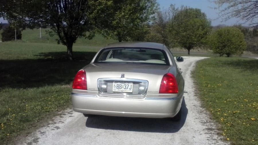 2007 Lincoln Town Car - Image 3 of 6