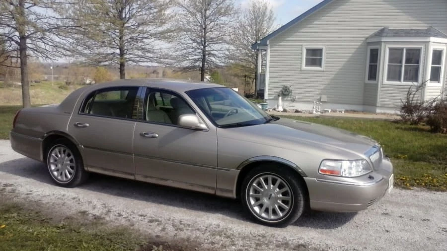 2007 Lincoln Town Car - Image 6 of 6