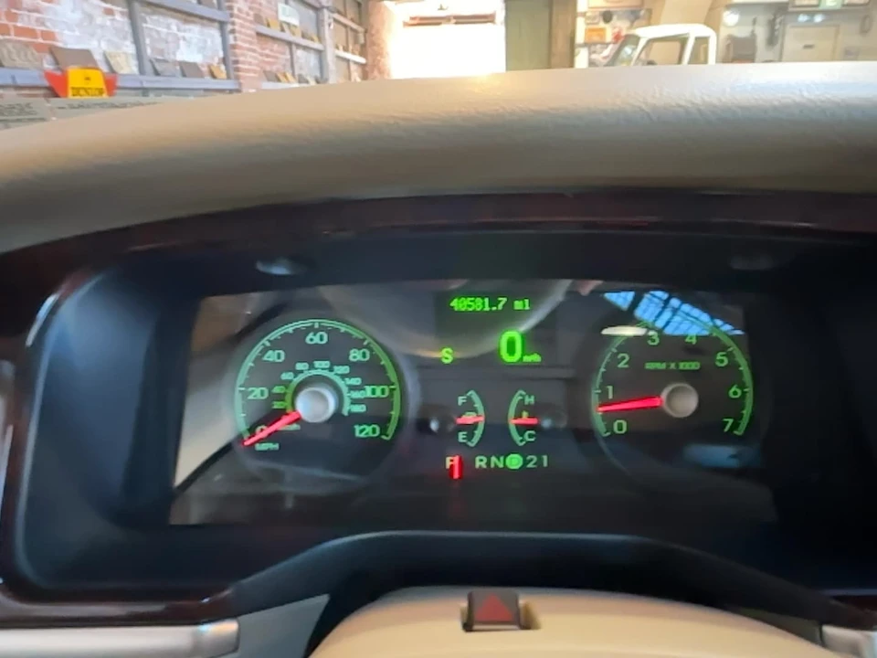 2007 Lincoln Town Car - Image 10 of 18