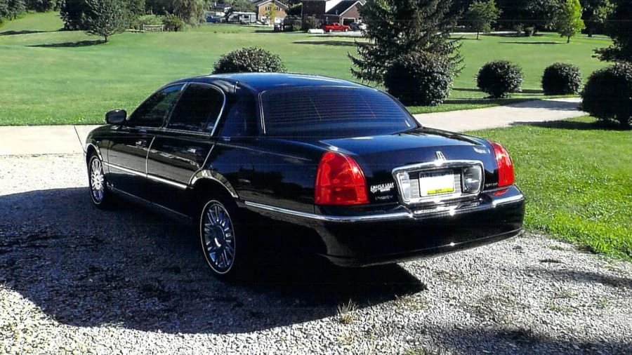2007 Lincoln Town Car - Image 4 of 11