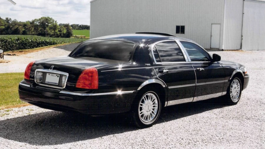 2007 Lincoln Town Car - Image 3 of 11