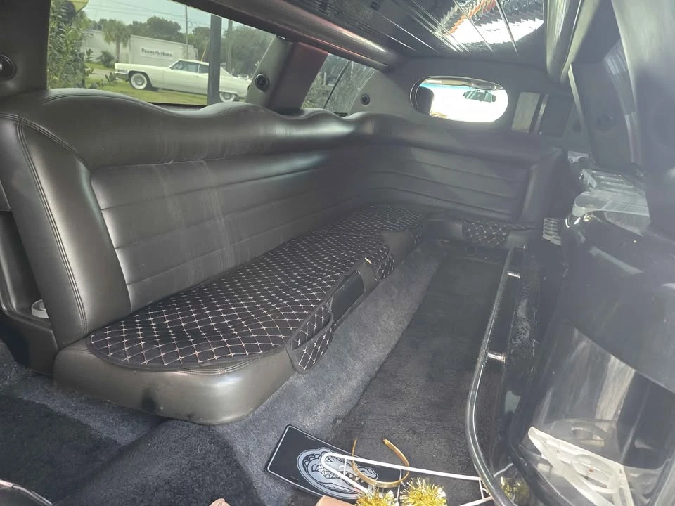 2007 Lincoln Town Car - Image 11 of 13
