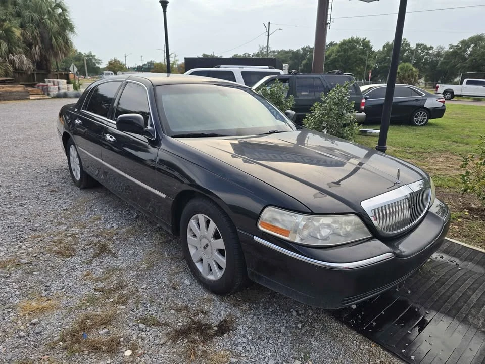 2007 Lincoln Town Car - Image 3 of 13