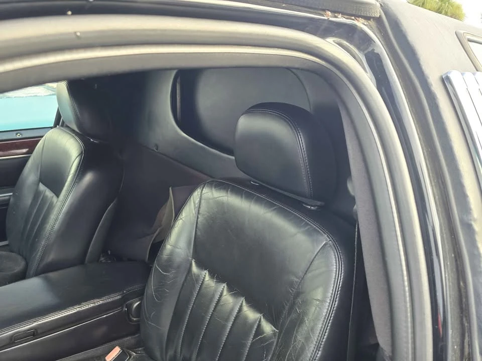 2007 Lincoln Town Car - Image 8 of 13