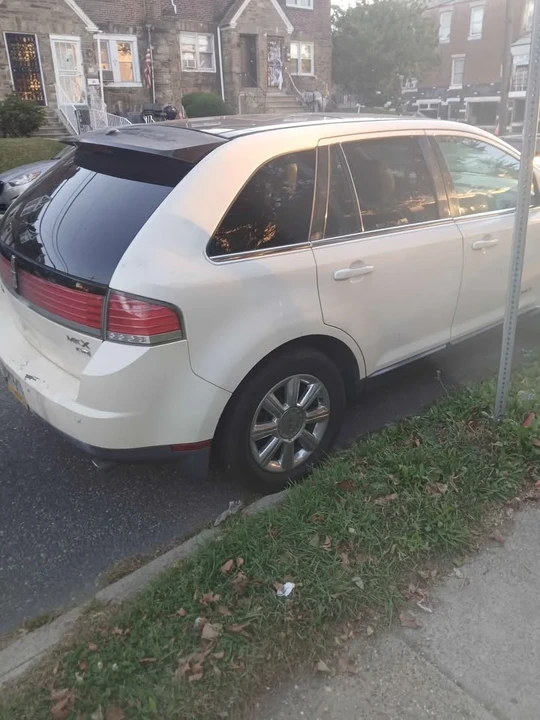 2007 Lincoln MKX - Image 2 of 3