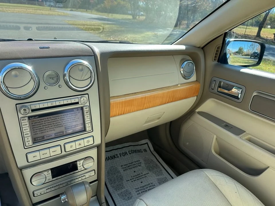 2007 Lincoln MKZ - Image 11 of 20
