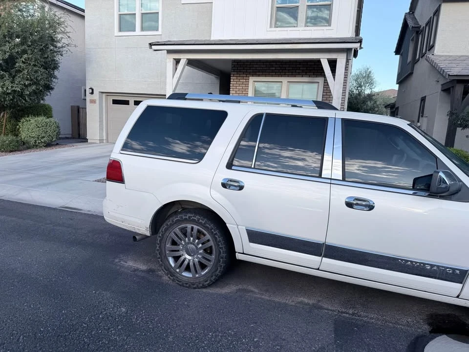 2007 Lincoln Navigator 3rd Gen - Image 3 of 14