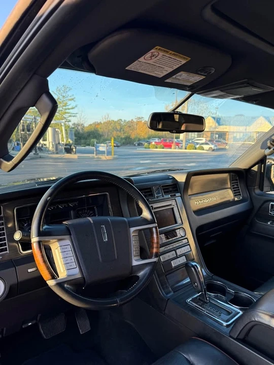 2007 Lincoln Navigator 3rd Gen - Image 11 of 20