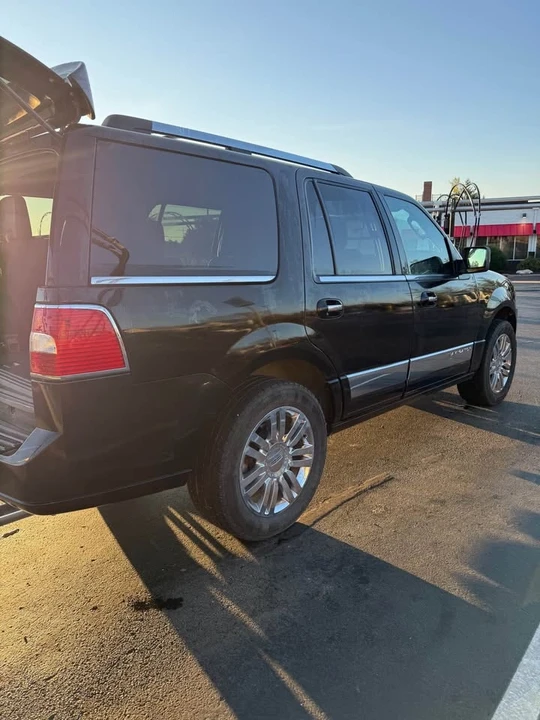 2007 Lincoln Navigator 3rd Gen - Image 6 of 20