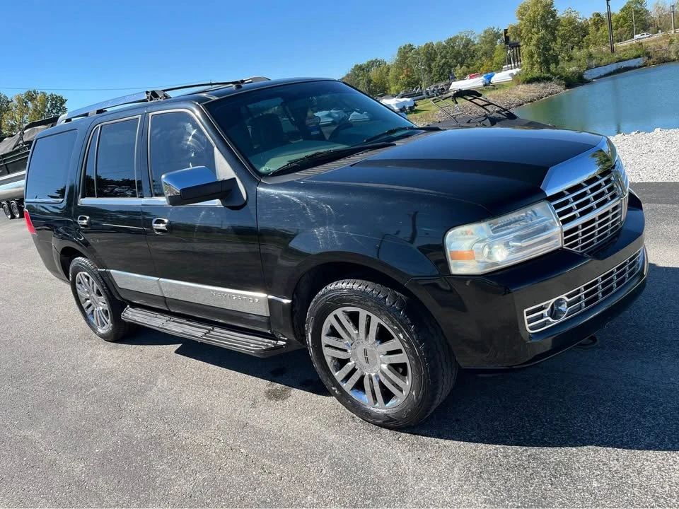 2007 Lincoln Navigator 3rd Gen - Image 2 of 7