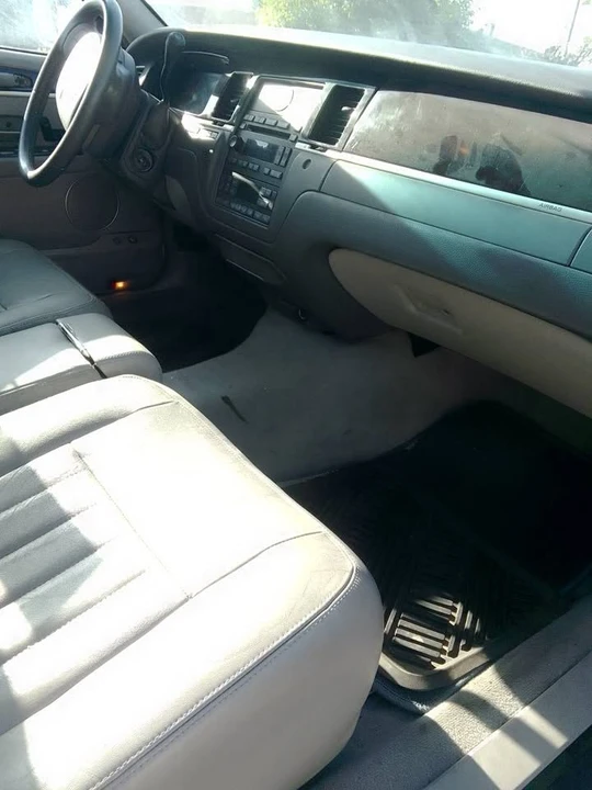 2007 Lincoln Town Car - Image 5 of 6
