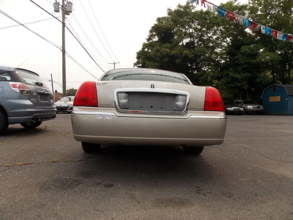 2007 Lincoln Town Car - Image 4 of 16