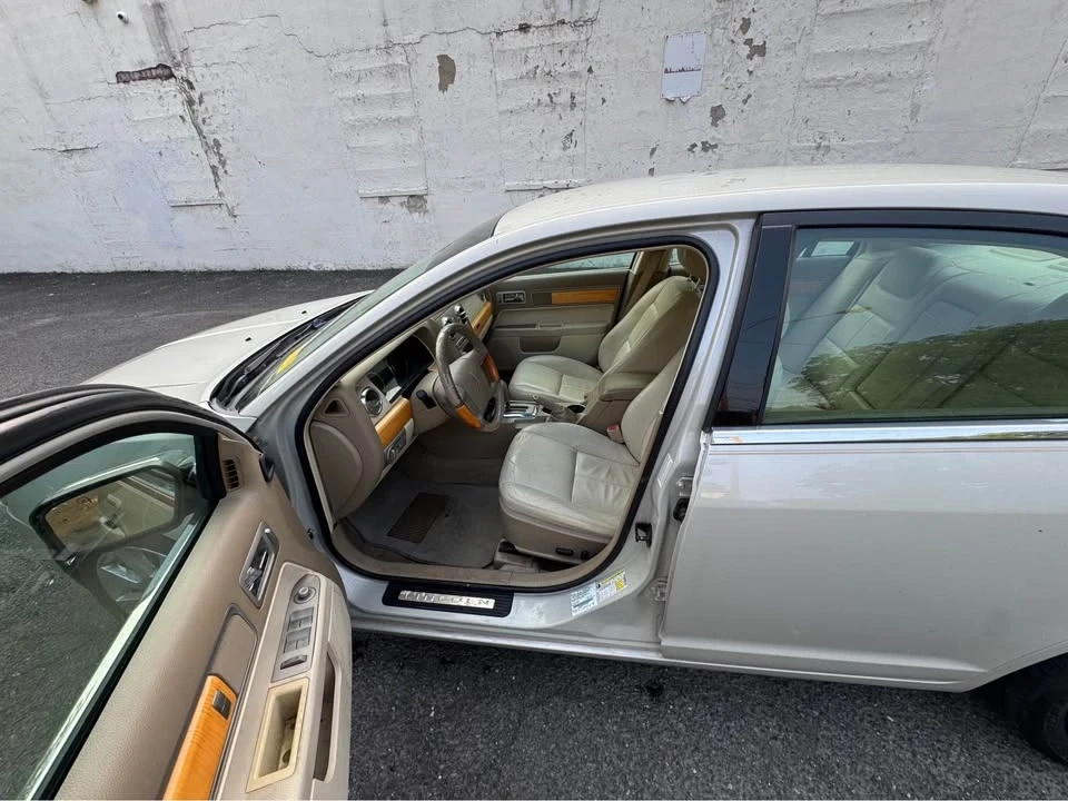 2007 Lincoln Zephyr - Image 10 of 20